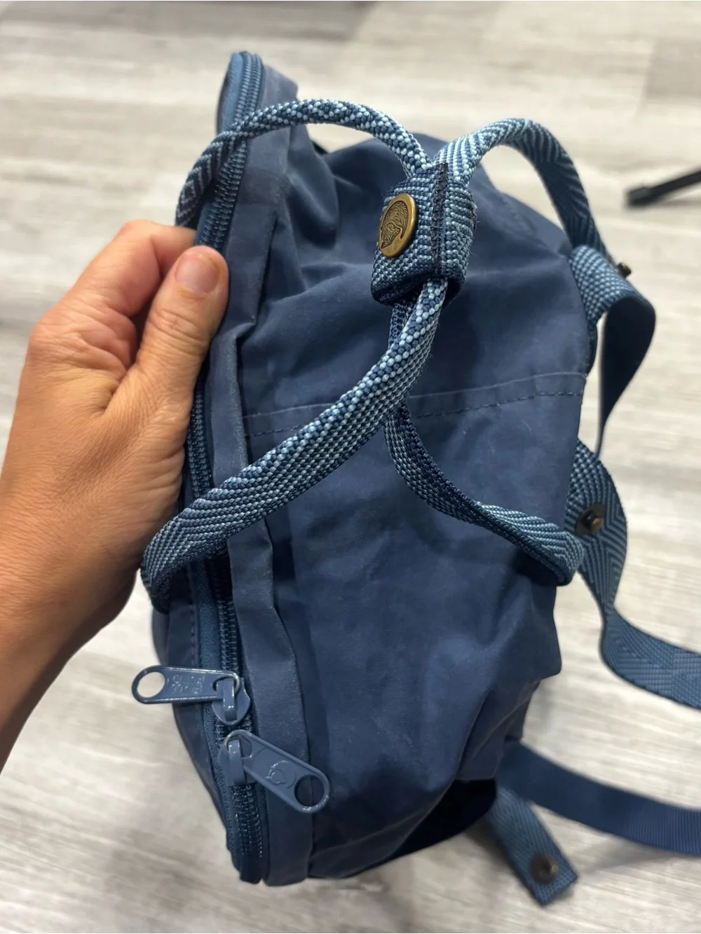 Fjallraven Kånken Backpack in Navy with Red Logo small hiking outdoor